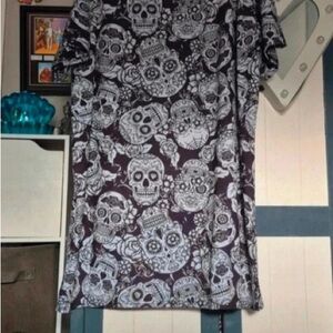 Uniqlo Dark Gray and White Skull Pattern Tee
